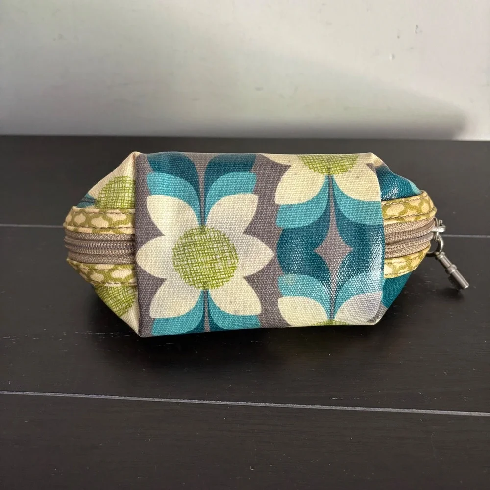 Fossil Key-Per | Retro Floral Coated Canvas Cosmetic Makeup Bag | Teal Green